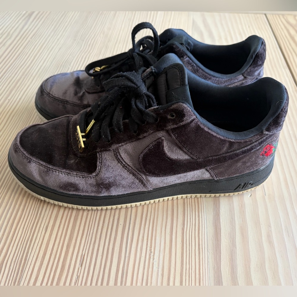Nike Air Force 1 Low Velvet Rose Men size 10
